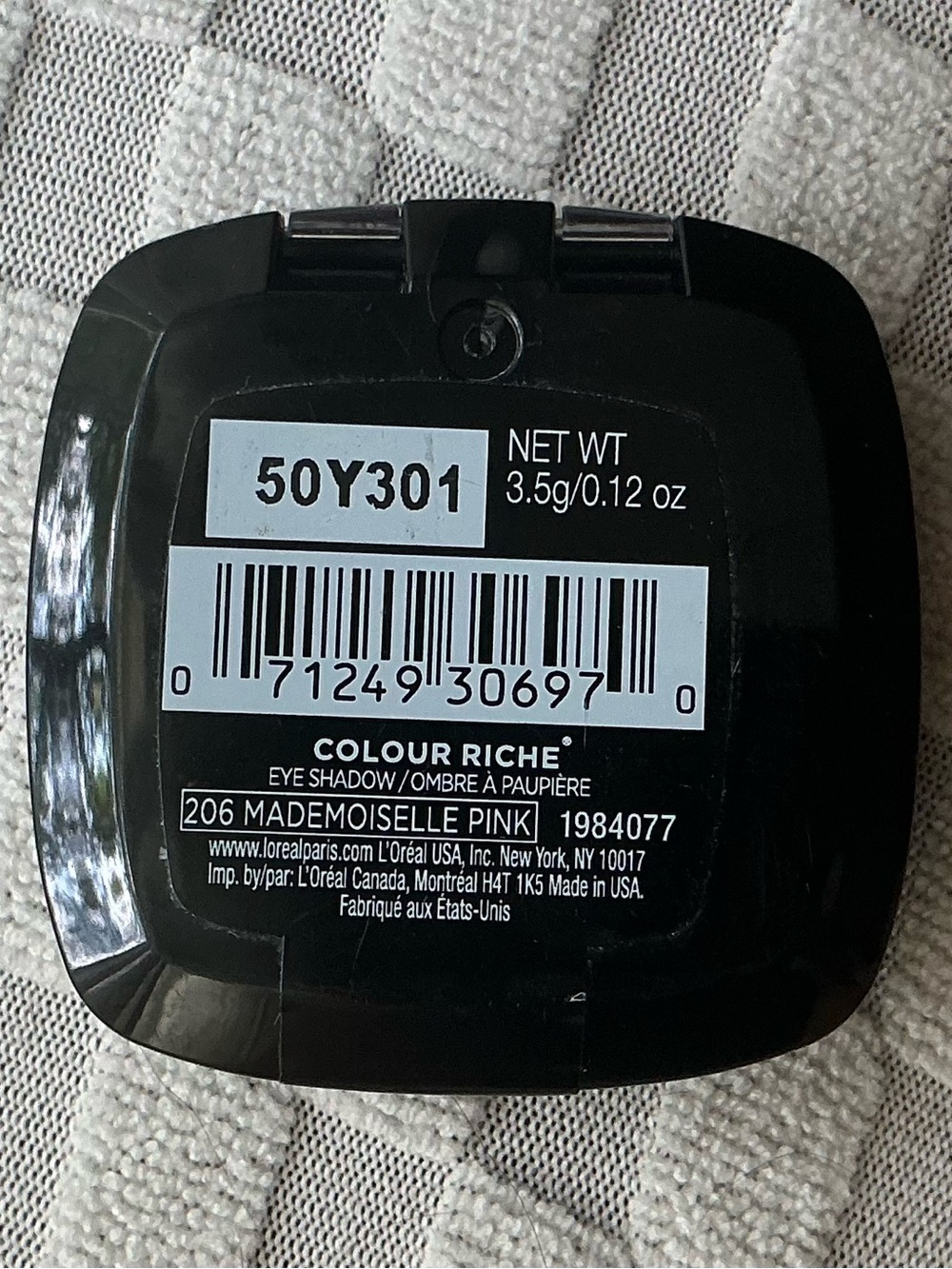 L’Oréal Paris Colour Riche Eyeshadow 206 Mademoiselle Pink - Picture 3 of 4
